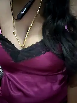 Snapshot of Tamilbigboobie chatting on 01-03-25, 08:11 Tamilbigboobie online show from 01-03-25, 08:11