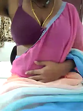Snapshot of Tamilbigboobie chatting on 01-14-25, 08:20 Tamilbigboobie online show from 01-14-25, 08:20