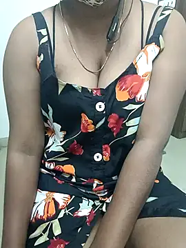 Snapshot of Tamilbigboobie chatting on 02-03-25, 05:14 Tamilbigboobie online show from 02-03-25, 05:14