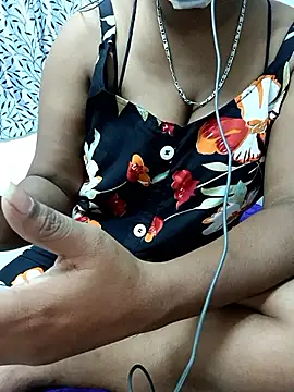 Snapshot of Tamilbigboobie chatting on 09-09-25, 06:40 Tamilbigboobie online show from 09-09-25, 06:40