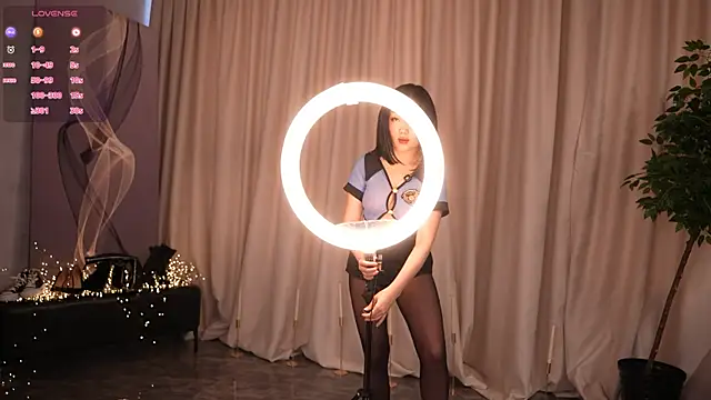 Amelyisthatyou online show from 04-20-26, 03:42