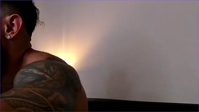 Snapshot of BradLeon_ chatting on 09-25-25, 07:50 BradLeon online show from 09-25-25, 07:50