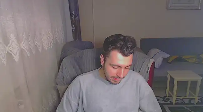 handsomeee04 online show from 02-01-25, 01:55