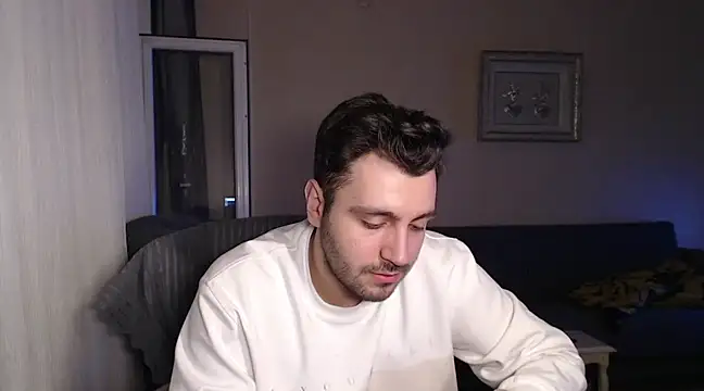 handsomeee04 online show from 03-17-25, 12:19