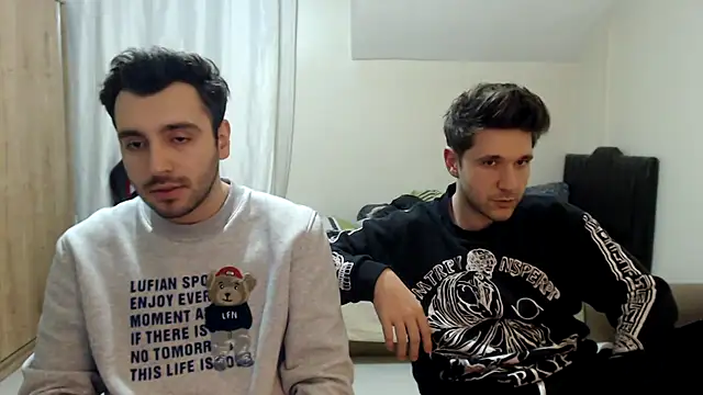 handsomeee04 online show from 10-14-25, 09:15