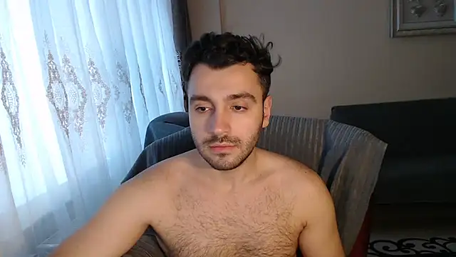 handsomeee04 online show from 12-18-25, 05:46