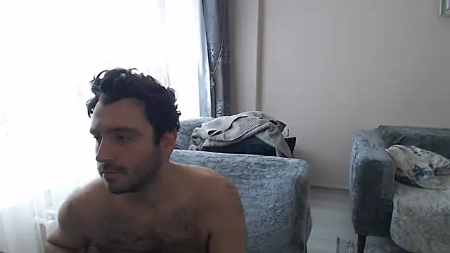 handsomeee04 online show from 04-27-26, 12:03