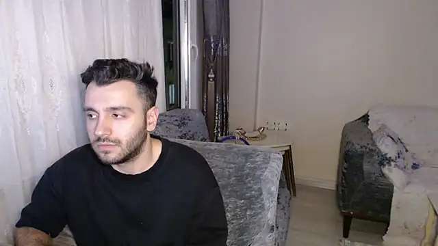 handsomeee04 online show from 06-20-26, 07:49