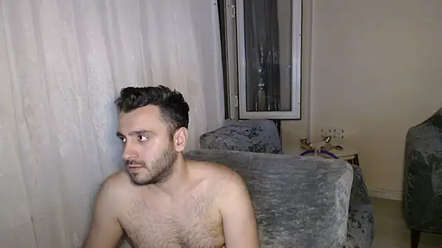 handsomeee04 online show from 07-04-26, 12:17