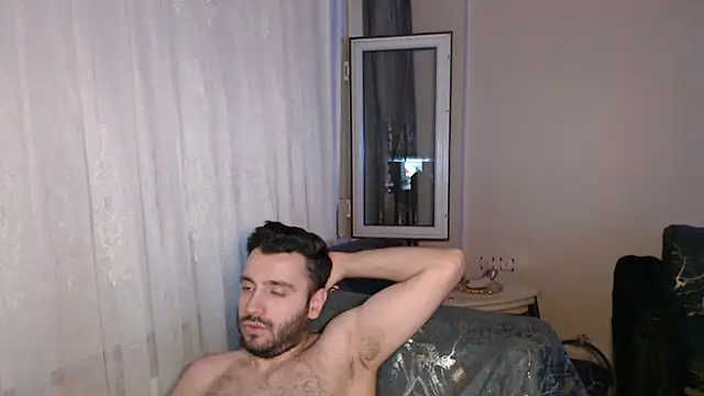 handsomeee04 online show from 07-11-26, 10:44