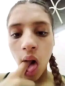 charlotes28 online show from 01-02-25, 12:34