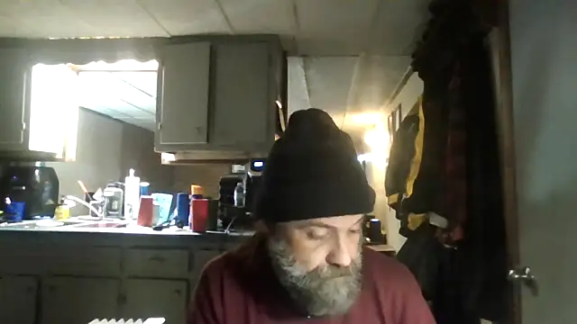 Snapshot of zaneporter46 chatting on 12-16-25, 05:29 zaneporter46 online show from 12-16-25, 05:29