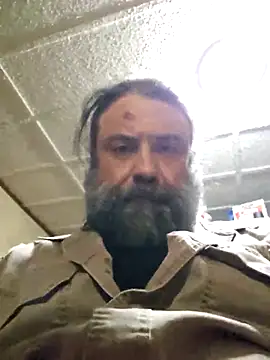 Snapshot of zaneporter46 chatting on 01-06-26, 02:32 zaneporter46 online show from 01-06-26, 02:32