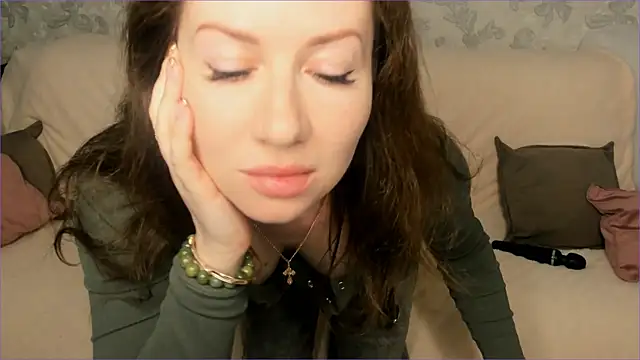  yessJulia  online show from 06-03-26, 07:44
