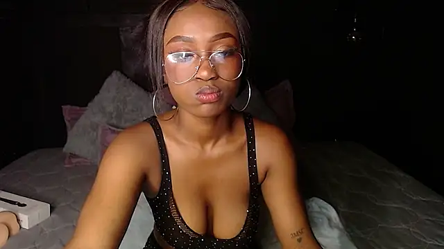 nikkystorm1  online show from 11-15-25, 02:35