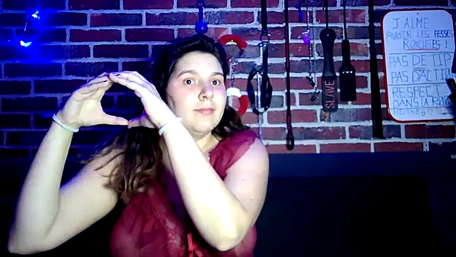 Heleneecesmecs2 online show from 11-09-25, 07:56