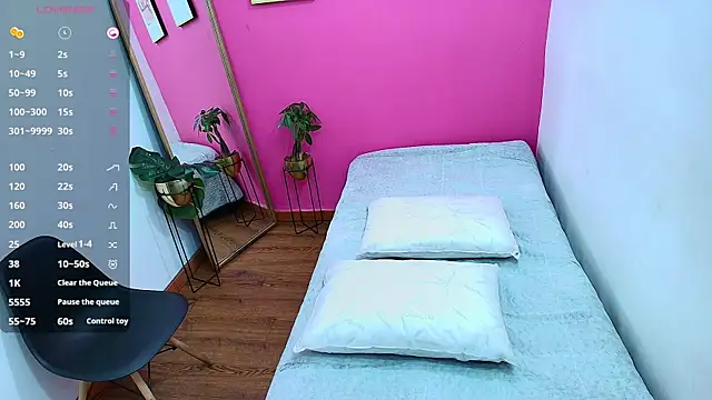 Snapshot of MommyHelpsmee chatting on 02-21-25, 10:15 MommyHelpsmee online show from 02-21-25, 10:15