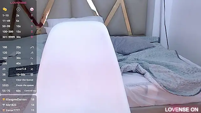 Snapshot of MommyHelpsmee chatting on 03-14-25, 07:12 MommyHelpsmee online show from 03-14-25, 07:12