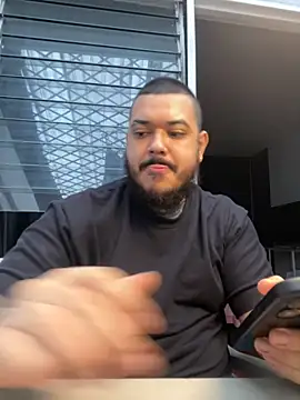 El Titan1998 online show from 11-17-25, 09:42