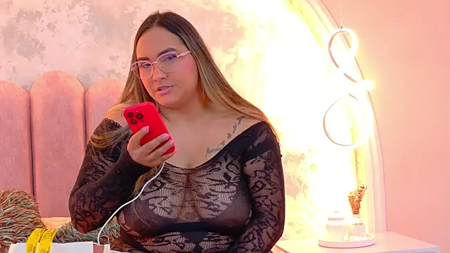 MiaLaurents online show from 04-26-26, 04:21