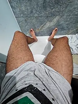 Snapshot of tesaoSP011 chatting on 12-01-25, 04:17 tesaoSP011 online show from 12-01-25, 04:17