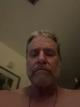 Snapshot of Jefloves68 chatting on 10-27-25, 05:55 Jefloves68 online show from 10-27-25, 05:55