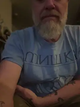 Snapshot of Jefloves68 chatting on 03-13-26, 02:40 Jefloves68 online show from 03-13-26, 02:40