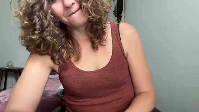 leahsparkles online show from 09-30-25, 02:00