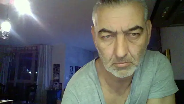 Snapshot of kevincumporn chatting on 01-15-26, 03:38 kevincumporn online show from 01-15-26, 03:38