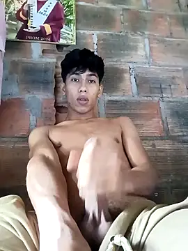 Snapshot of Andres123cv chatting on 12-01-25, 01:27 Andres123cv online show from 12-01-25, 01:27