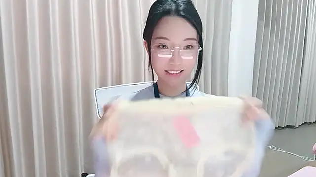 Snapshot of Lucky-kaka999 chatting on 03-11-26, 07:25 Lucky-kaka999 online show from 03-11-26, 07:25