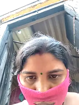 Snapshot of sweet_suman chatting on 11-21-25, 04:22 sweet suman online show from 11-21-25, 04:22