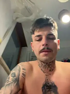 Snapshot of D3V0Z chatting on 03-17-26, 06:39 D3V0Z online show from 03-17-26, 06:39