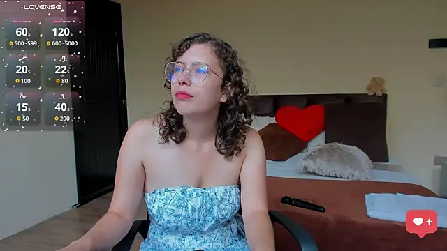 Snapshot of TORALAY chatting on 01-18-26, 03:27 TORALAY online show from 01-18-26, 03:27