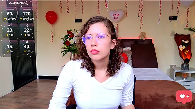 Snapshot of TORALAY chatting on 02-14-26, 03:20 TORALAY online show from 02-14-26, 03:20