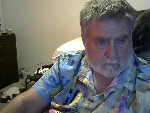 Snapshot of viejo_oso chatting on 09-20-25, 02:23 viejo oso online show from 09-20-25, 02:23