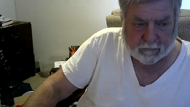 Snapshot of viejo_oso chatting on 01-10-26, 05:48 viejo oso online show from 01-10-26, 05:48