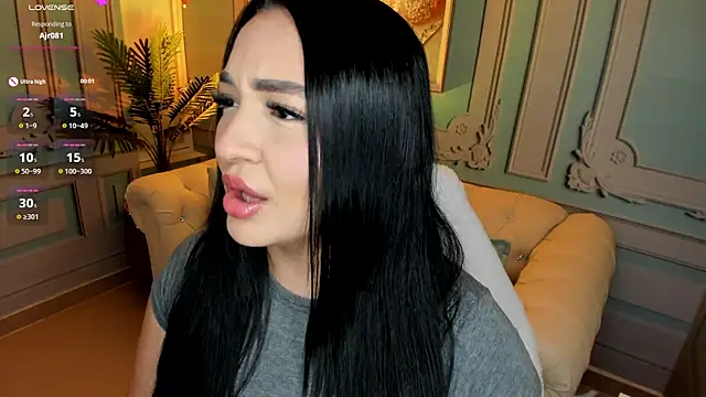 Snapshot of stefany_duque1_ chatting on 12-23-25, 02:53 stefany duque1 online show from 12-23-25, 02:53