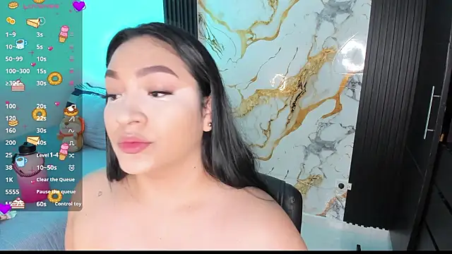 Snapshot of stefany_duque1_ chatting on 02-13-26, 02:18 stefany duque1 online show from 02-13-26, 02:18