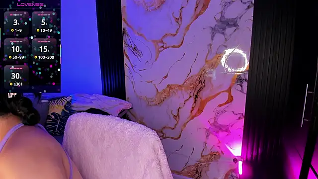 Snapshot of stefany_duque1_ chatting on 02-21-26, 12:44 stefany duque1 online show from 02-21-26, 12:44