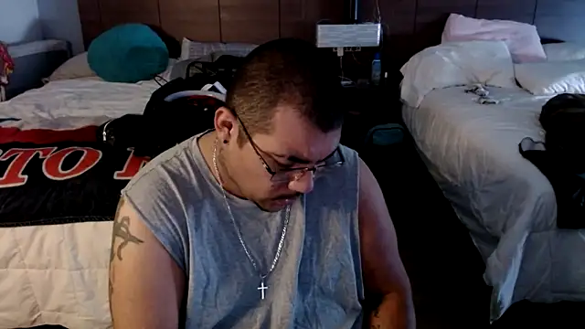 cloudy couple444 online show from 05-23-26, 08:13