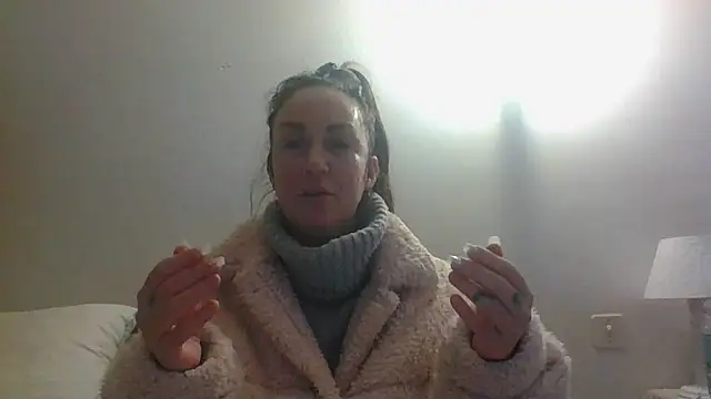 BELLAMORGANE1 online show from 01-01-25, 04:50