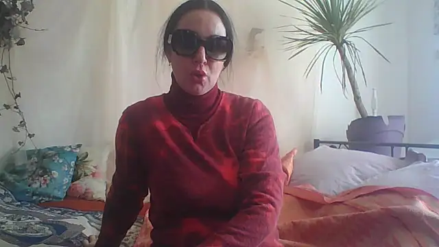 BELLAMORGANE1 online show from 02-05-25, 04:14