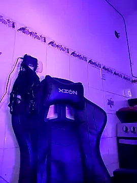 Snapshot of StarSex22 chatting on 01-17-25, 06:36 StarSex22 online show from 01-17-25, 06:36