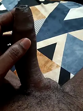 Snapshot of Poppymachi chatting on 04-05-26, 05:21 Poppymachi online show from 04-05-26, 05:21