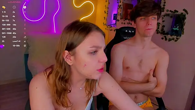 Snapshot of RobertAndLinela chatting on 12-30-24, 10:01 RobertAndLinela online show from 12-30-24, 10:01