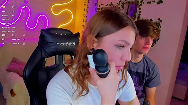 Snapshot of RobertAndLinela chatting on 01-06-25, 05:06 RobertAndLinela online show from 01-06-25, 05:06