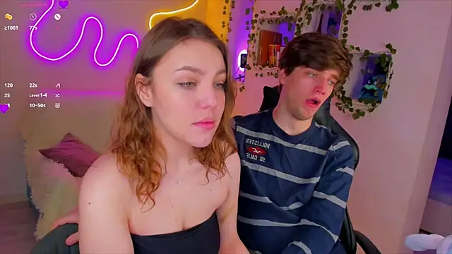 Snapshot of RobertAndLinela chatting on 01-08-25, 05:05 RobertAndLinela online show from 01-08-25, 05:05