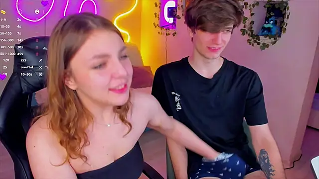 Snapshot of RobertAndLinela chatting on 01-09-25, 11:13 RobertAndLinela online show from 01-09-25, 11:13