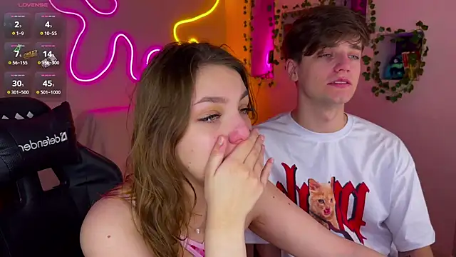 Snapshot of RobertAndLinela chatting on 02-05-25, 06:48 RobertAndLinela online show from 02-05-25, 06:48